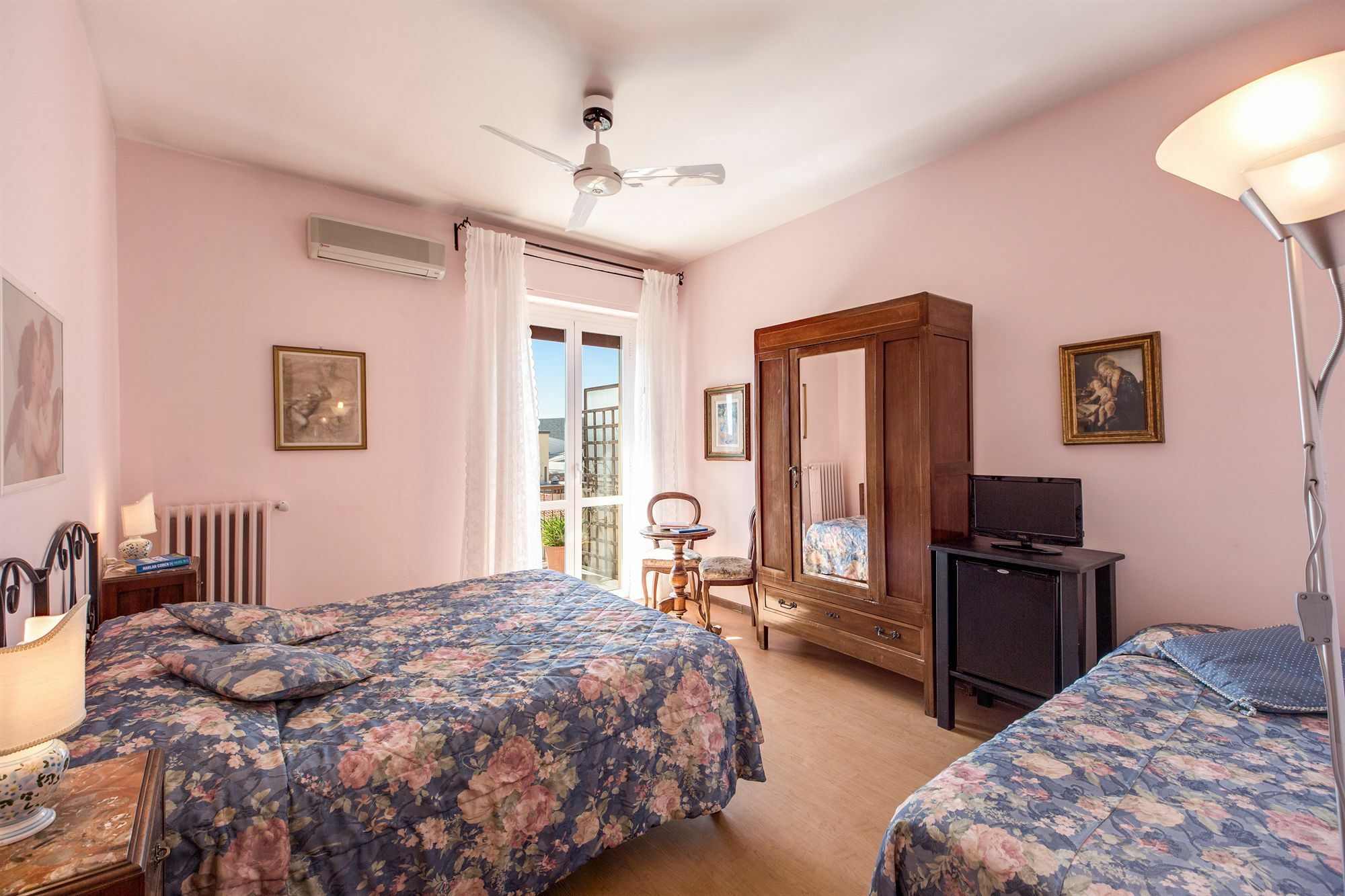 Отель Residenza Giulia Флоренция Экстерьер фото